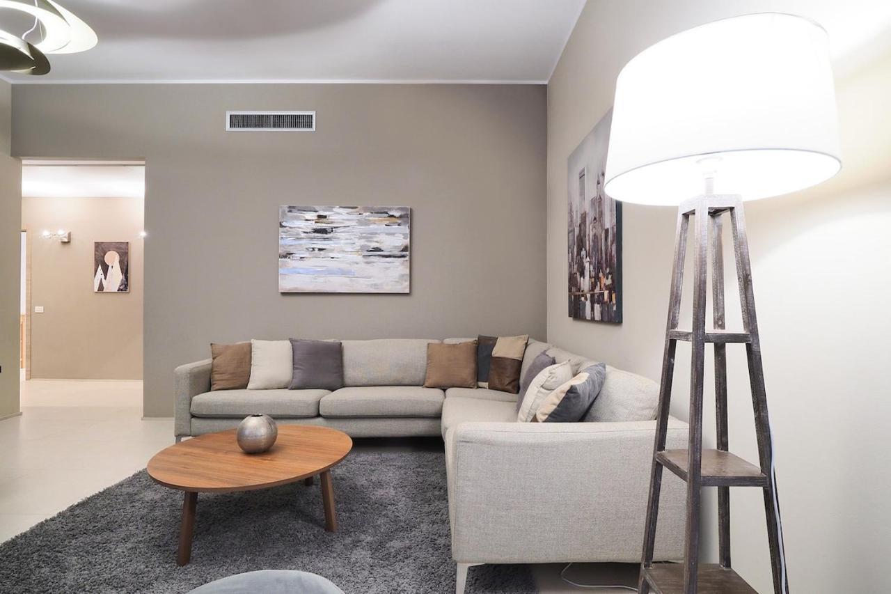 Contempora - Cavallotti 13 - B31 * Milano